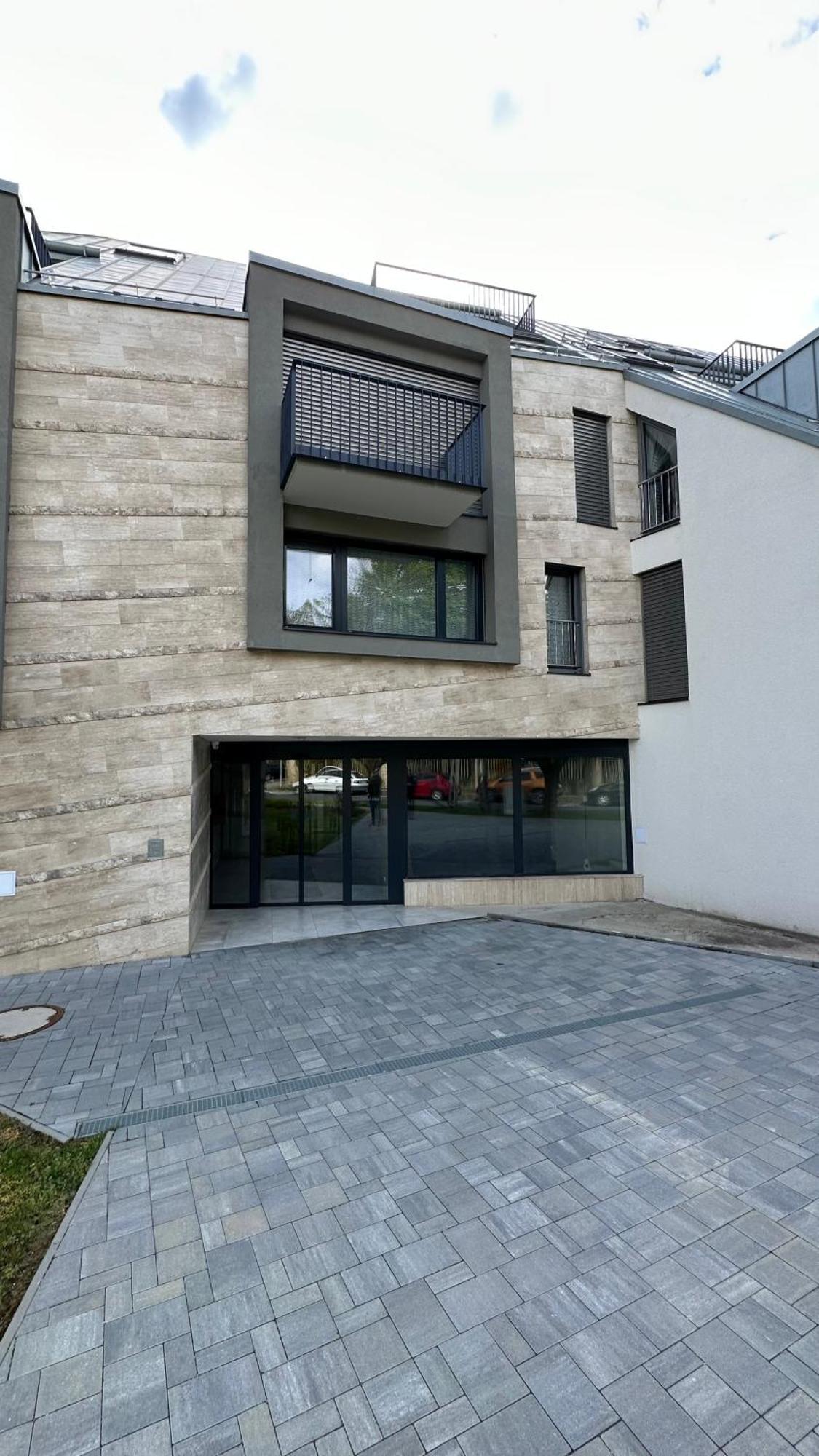 Veronikapartman - Brand New & Cozy - With Underground Garage Heviz Exterior photo